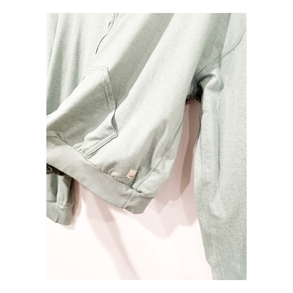 Vuori Performance Jogger & Halo Hoodie Set Sage Green Heather M - Picture 8 of 9